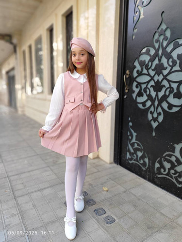 ست شومیز و جلیقه و دامن و کلاه مناسب ۴ الی ۱۰ سال