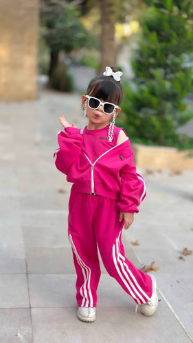 ست سه تیکه هانا سوئیشرت و شلوار و تاپ مناسب ۲ الی ۶ سال